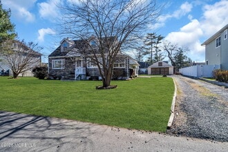 633 Agnes Ave in Brielle, NJ - Building Photo - Building Photo