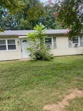 2110 W Florida St in Greensboro, NC - Building Photo - Building Photo