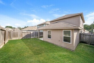 380 N Meadows Dr in Willis, TX - Building Photo - Building Photo