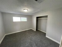 7823 Glass St photo'