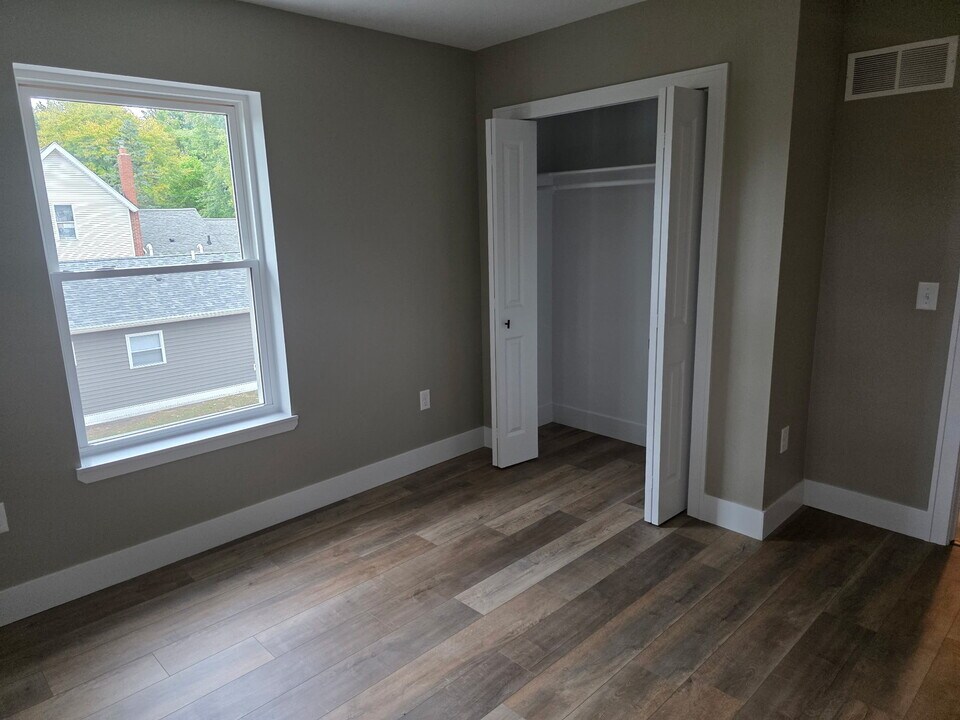 609 Detroit St in Jackson, MI - Building Photo