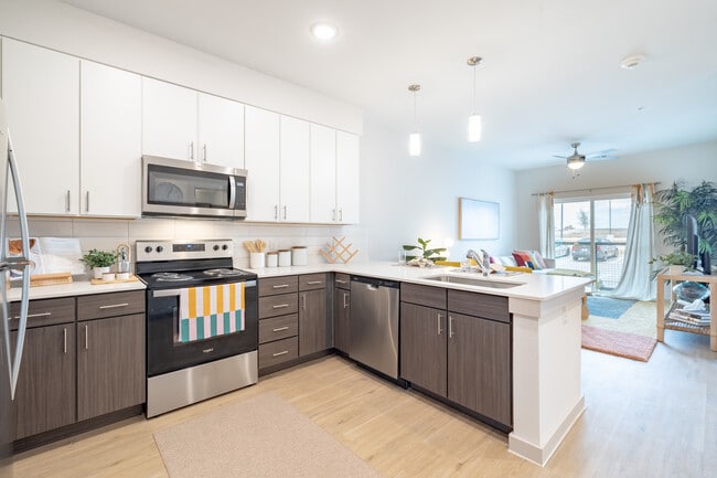 ThreeTwenty at the Vybe