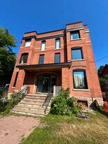 17 MacDonald St in Ottawa, ON - Building Photo