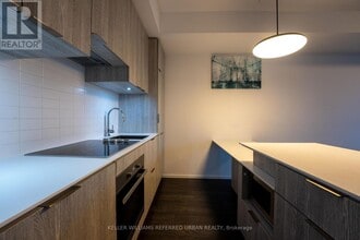 5 St Joseph St in Toronto, ON - Building Photo - Building Photo