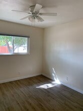 325 W Howell Ave in Ridgecrest, CA - Building Photo - Building Photo