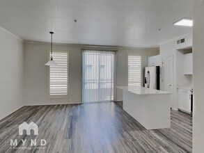 18250 N Cave Creek Rd in Phoenix, AZ - Building Photo - Building Photo