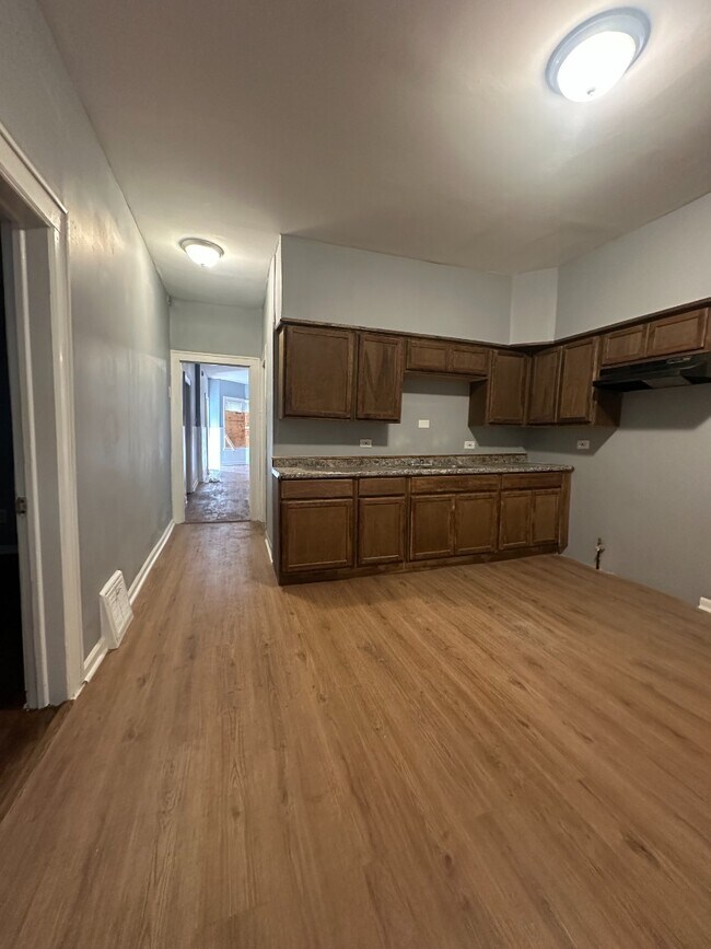 8601 S Kingston Ave in Chicago, IL - Building Photo - Building Photo