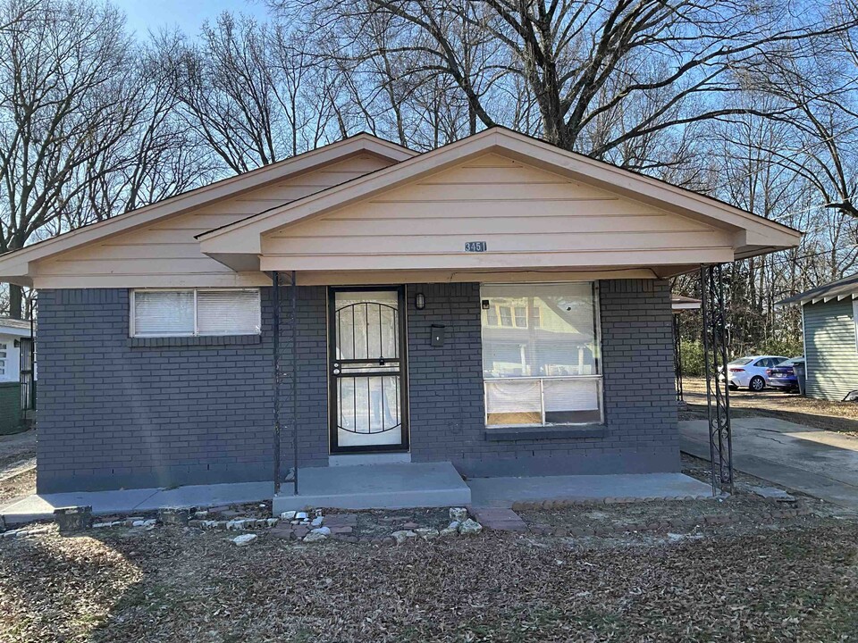 3451 Tutwiler Ave in Memphis, TN - Foto de edificio