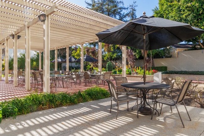 Bay Towers at Bixby Knolls - 55+ Senior Apartments
