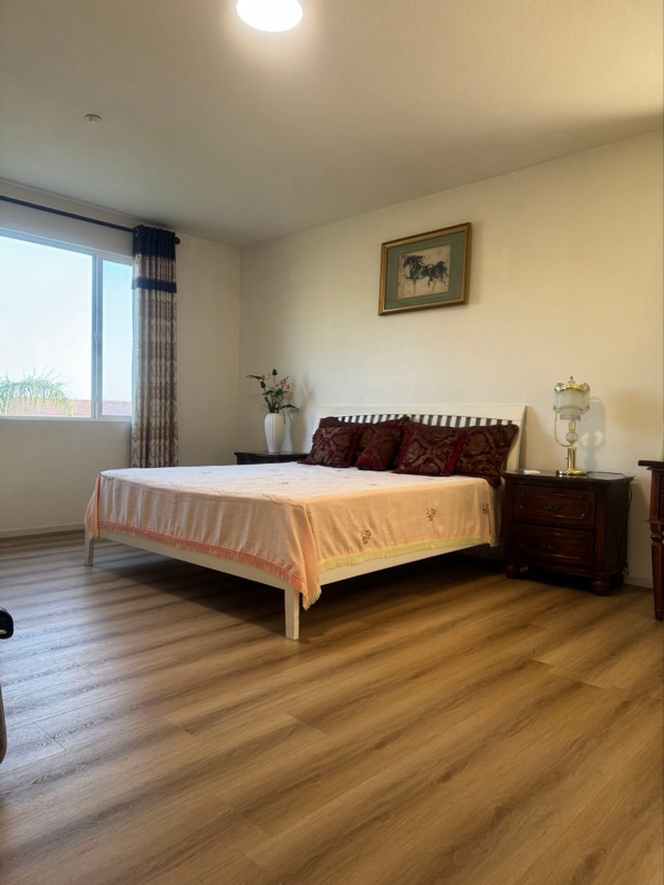 property at 15112 Hemlock Ave