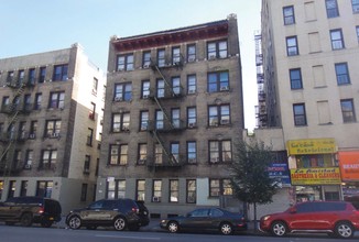 131 Nagle Ave in New York, NY - Building Photo - Building Photo