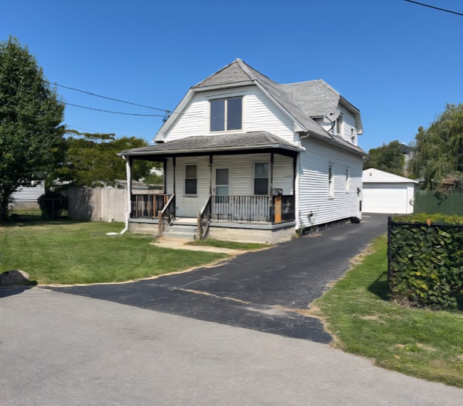 3006 Louisiana Ave in Niagara Falls, NY - Building Photo - Building Photo