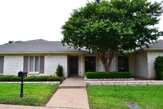 3700 Windmill Hill St in Waco, TX - Building Photo - Building Photo