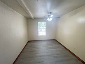 1604 NW Lindy Ave in Lawton, OK - Building Photo - Building Photo