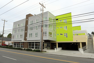 Emerald City Commons in Seattle, WA - Foto de edificio - Building Photo