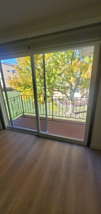 15290 El Cameno Ter, Unit 2w in Orland Park, IL - Foto de edificio