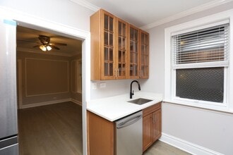 1352 W Carmen Ave in Chicago, IL - Building Photo - Building Photo