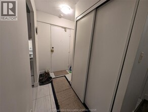 150 Park Ave E in Chatham, ON - Building Photo - Building Photo