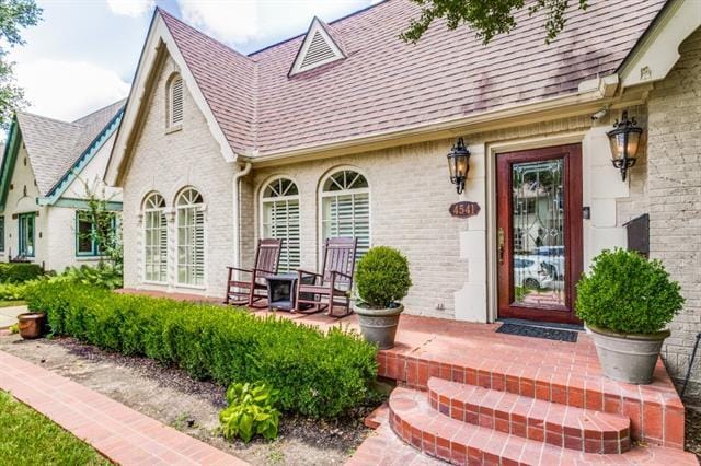 4541 N Versailles Ave in Dallas, TX - Building Photo - Building Photo
