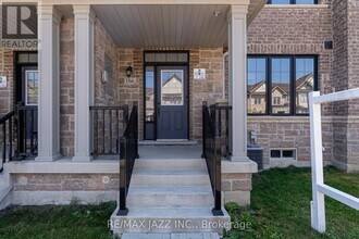 166 Coronation Rd in Whitby, ON - Building Photo - Building Photo