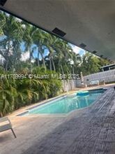 3721 Simms St in Hollywood, FL - Foto de edificio - Building Photo