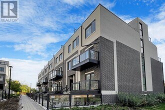 3425 Sheppard Ave E in Toronto, ON - Building Photo - Building Photo