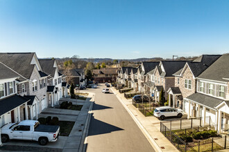 Harpeth Springs Village in Nashville, TN - Building Photo - Building Photo