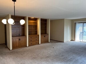 2140 E Wornall Pl in Springfield, MO - Building Photo - Building Photo