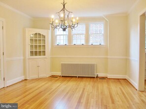 5603 Chevy Chase Pkwy NW in Washington, DC - Building Photo - Building Photo