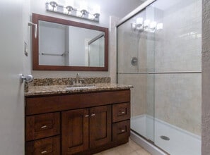 1440 Veteran Ave, Unit 103 in Los Angeles, CA - Building Photo - Building Photo