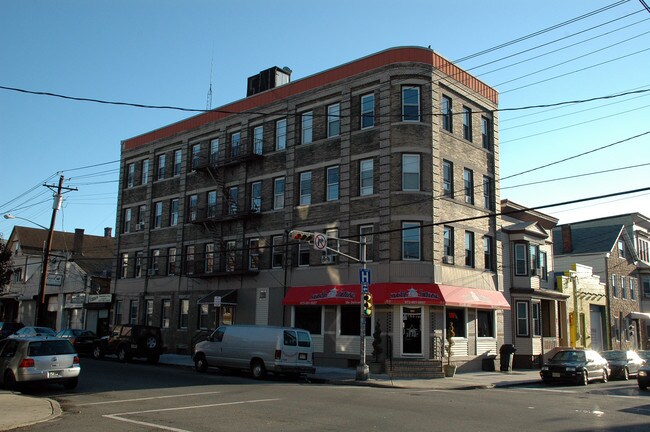 243 Elm St