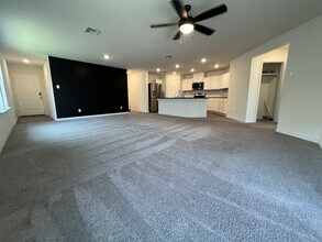 4830 Via Sonoma Trail in Converse, TX - Building Photo - Building Photo