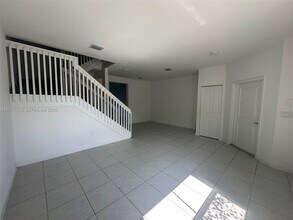 1684 SE 26th Ter in Homestead, FL - Building Photo - Building Photo