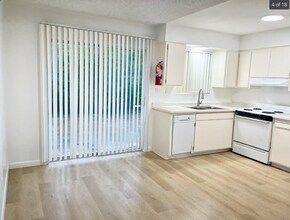 831 N Belvedere Ave, Unit 2 in Tucson, AZ - Foto de edificio - Building Photo