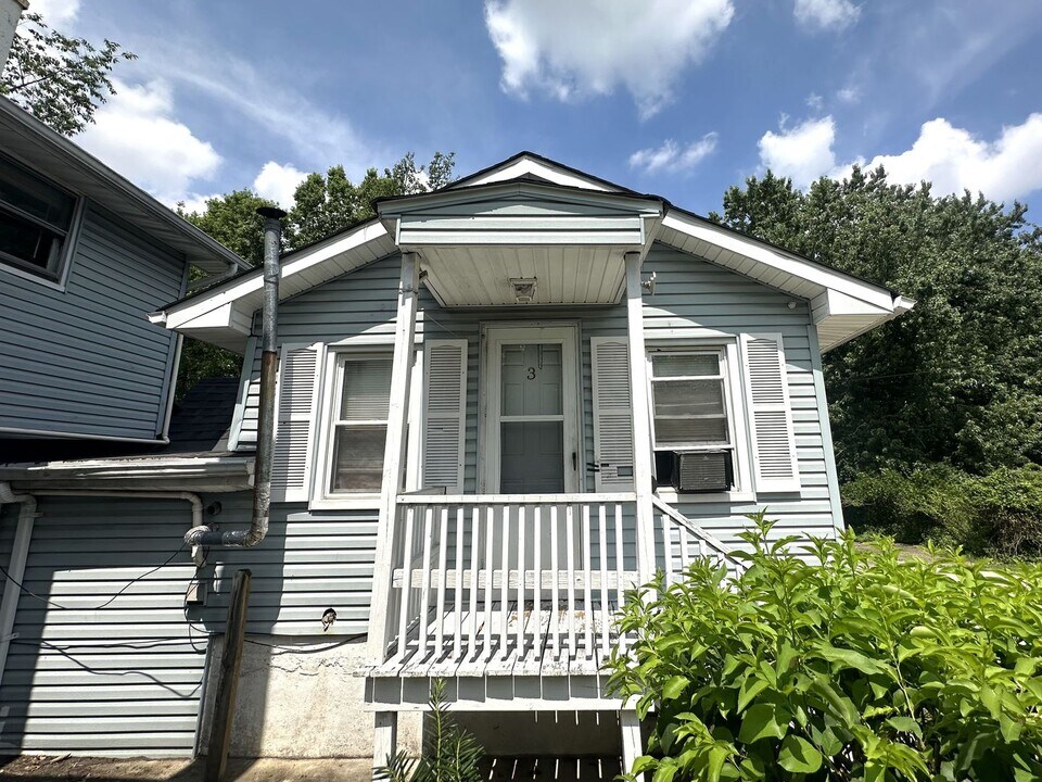 45 Bristol Rd in Piscataway, NJ - Building Photo