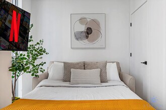 227 NE 2nd St in Miami, FL - Foto de edificio - Building Photo