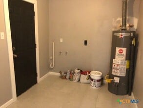 2316 N Austin St in Seguin, TX - Building Photo - Building Photo