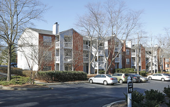 Commons at University Square in Charlotte, NC - Foto de edificio - Building Photo