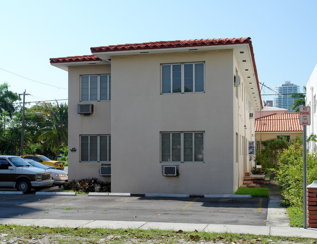 2101 SW 3rd Ave in Miami, FL - Building Photo - Building Photo