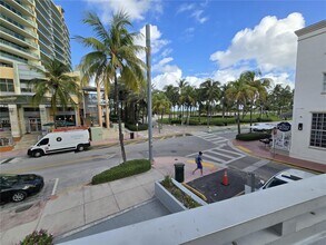 1446 Ocean Dr in Miami Beach, FL - Building Photo - Building Photo