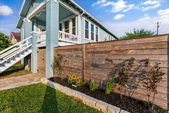 4627 Avenue P 1/2 in Galveston, TX - Building Photo - Building Photo