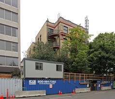 Lexington Apartments in Portland, OR - Building Photo
