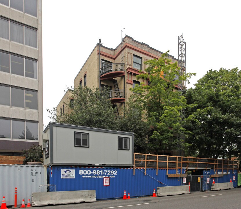 Lexington Apartments in Portland, OR - Foto de edificio