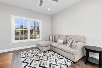 1013 B St in Waynesboro, VA - Foto de edificio - Building Photo