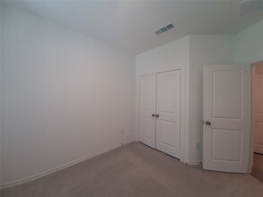 16026 Tangled Vine Ln in Conroe, TX - Building Photo - Building Photo