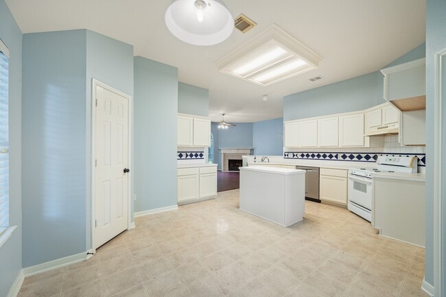 property at 5827 Willow Park Dr