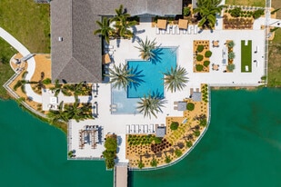 Tortola in Zephyrhills, FL - Building Photo