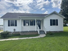 628 Clifton Ln in Cookeville, TN - Building Photo