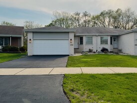 6752 Coffman Dr in Schererville, IN - Building Photo