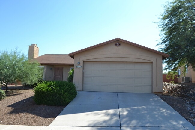 property at 4235 S Mayberry Pl
